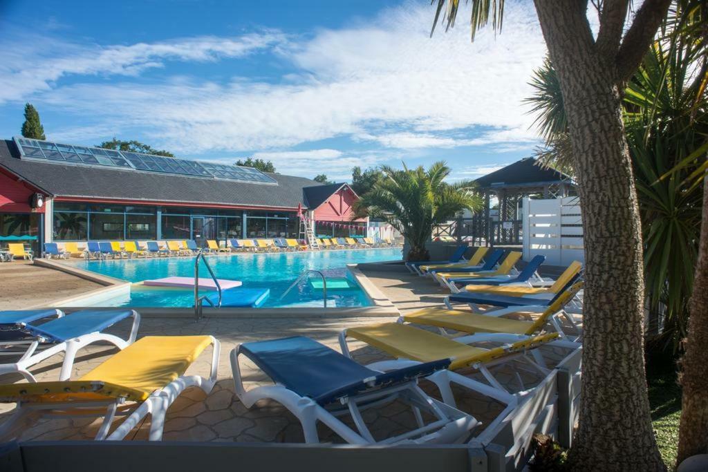 Mobil-Home 6-8 Pers Domaine De Kerlann ปง-ตาเวน ภายนอก รูปภาพ